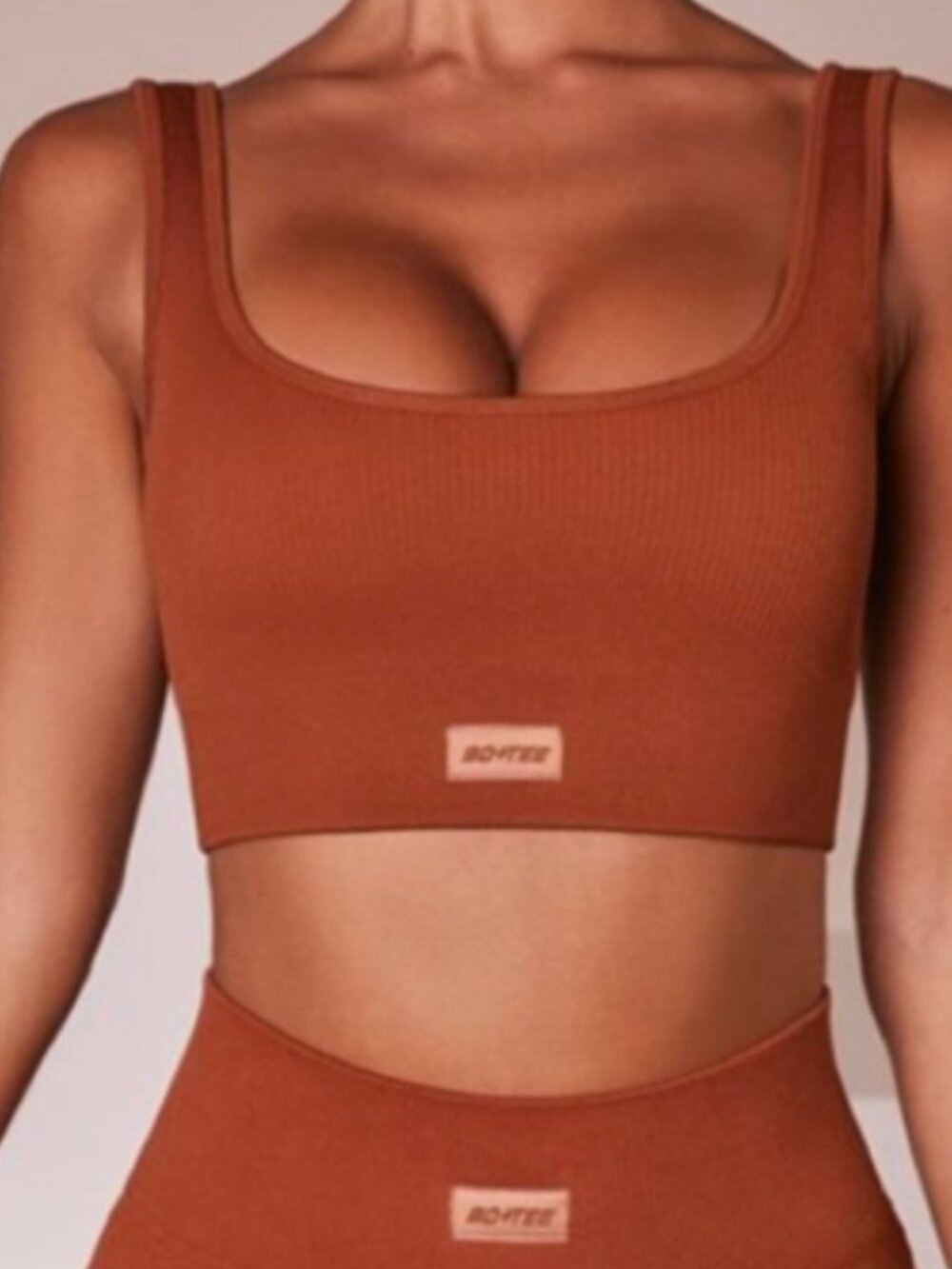 Bo+Tee Women's Ribbed Scoop Neck Sports Bra in Light Brown